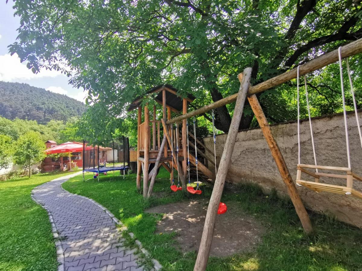 Pensiunea Cold Mountains Rîşnov 外观 照片